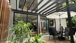 Pochote River house